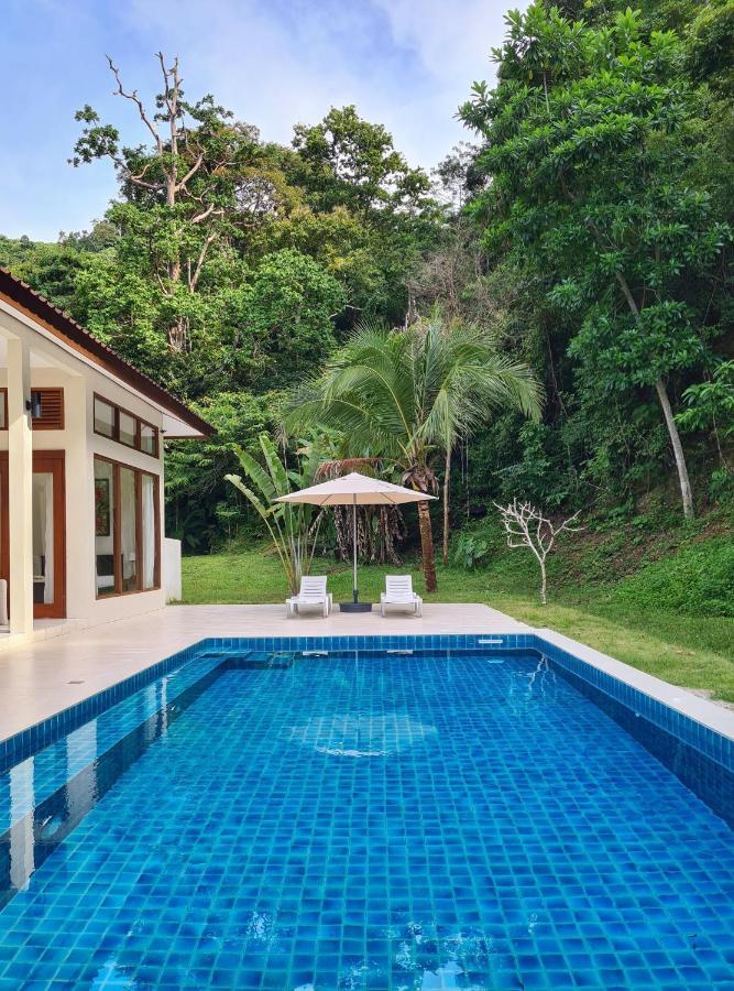 Villa Meranti - Spacious Private Pool Villa ปันไตเจอนัง ภายนอก รูปภาพ