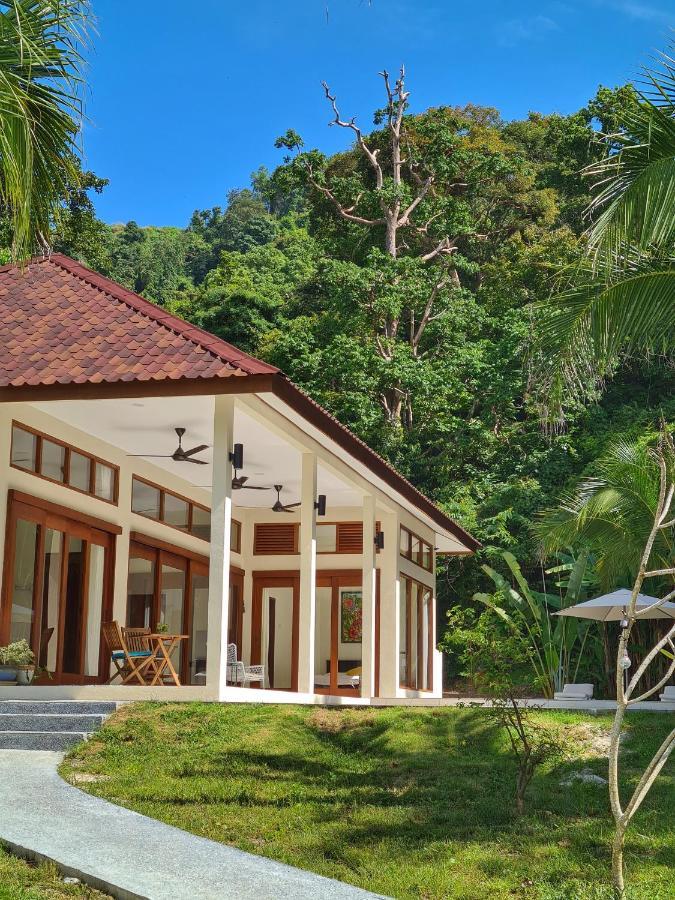 Villa Meranti - Spacious Private Pool Villa ปันไตเจอนัง ภายนอก รูปภาพ