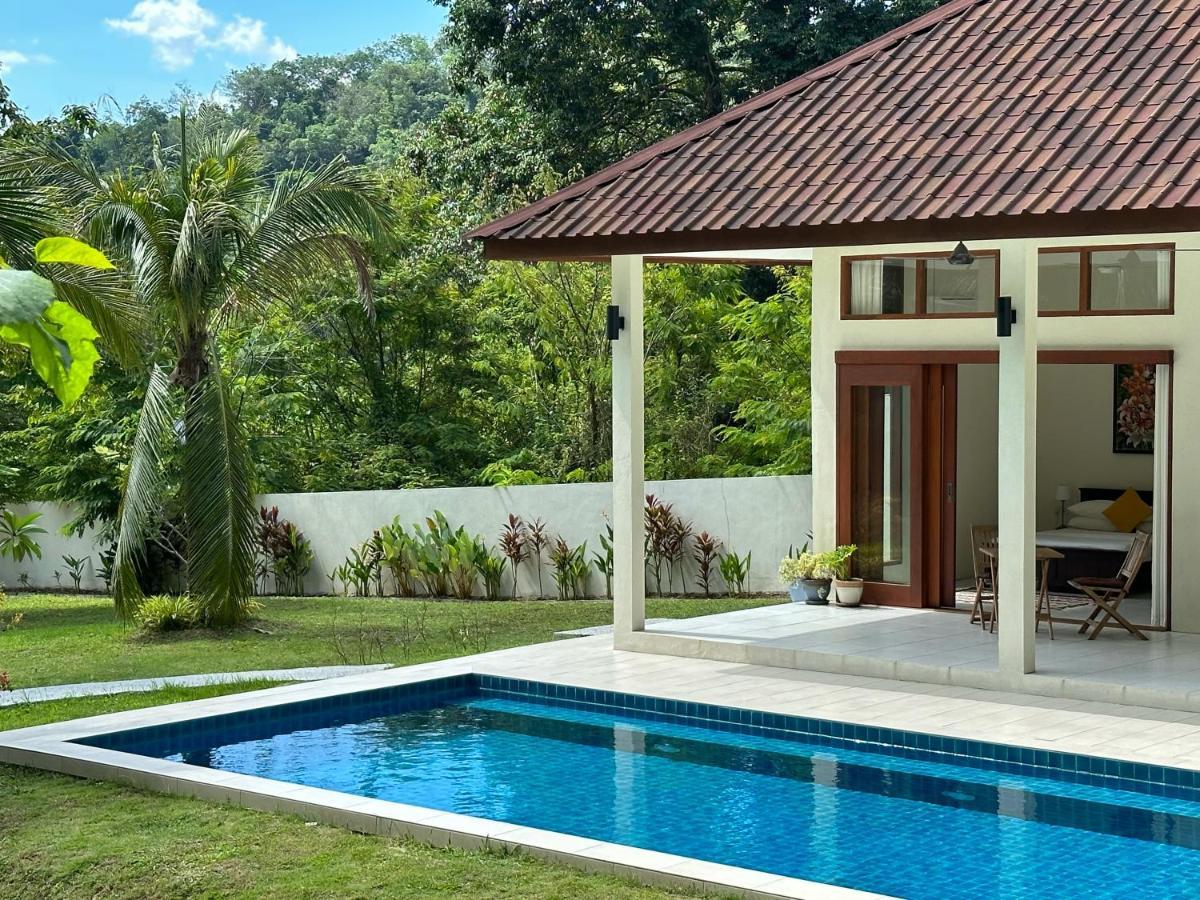 Villa Meranti - Spacious Private Pool Villa ปันไตเจอนัง ภายนอก รูปภาพ