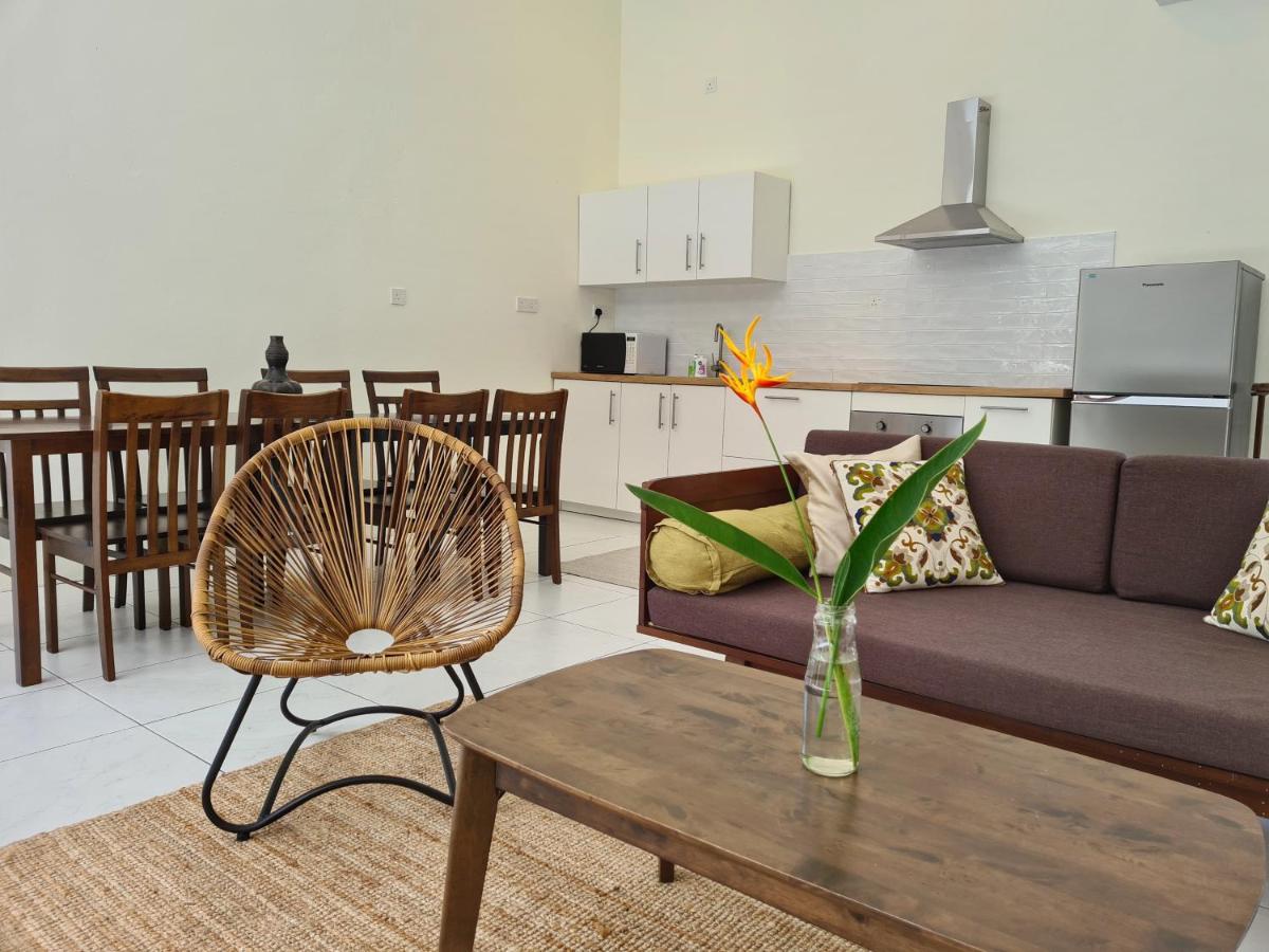 Villa Meranti - Spacious Private Pool Villa ปันไตเจอนัง ภายนอก รูปภาพ