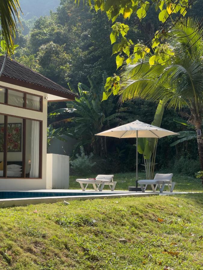 Villa Meranti - Spacious Private Pool Villa ปันไตเจอนัง ภายนอก รูปภาพ