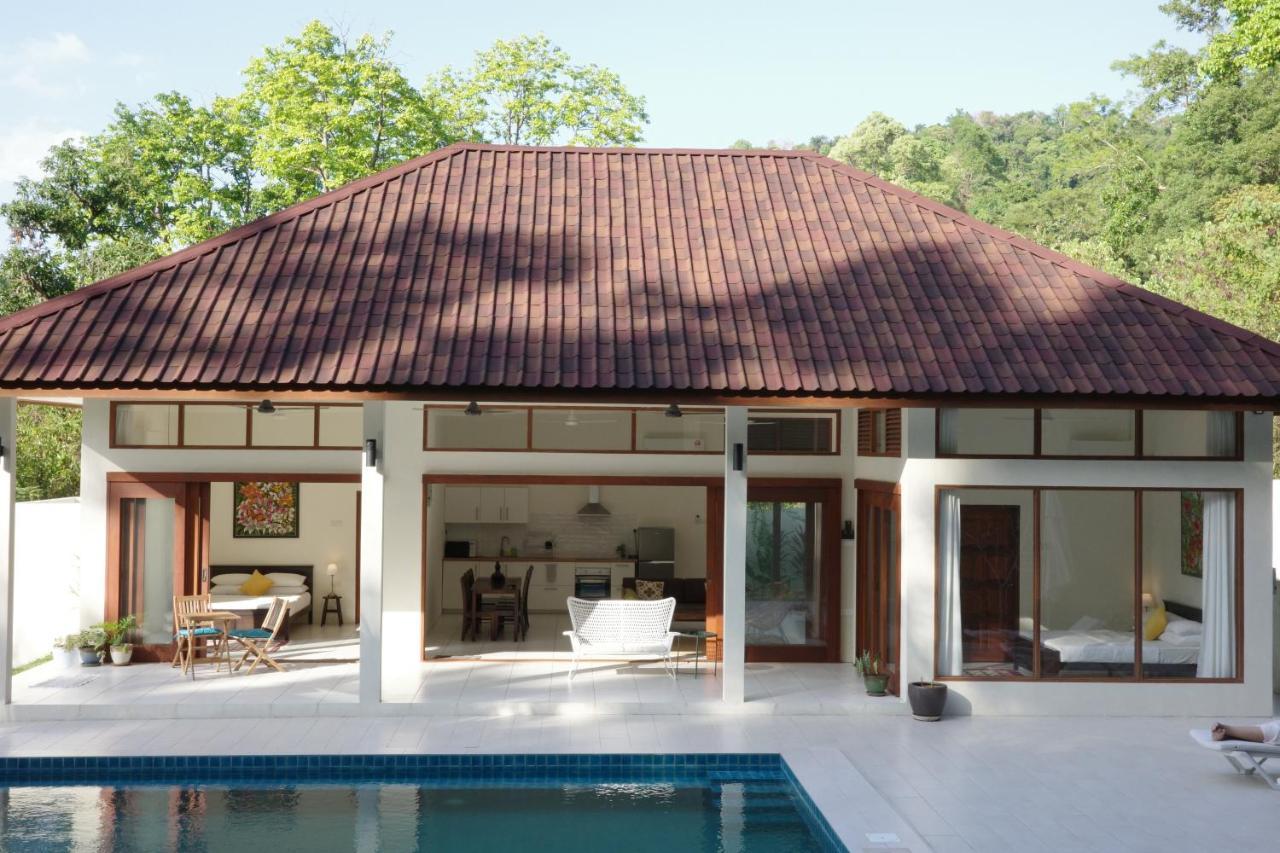 Villa Meranti - Spacious Private Pool Villa ปันไตเจอนัง ภายนอก รูปภาพ