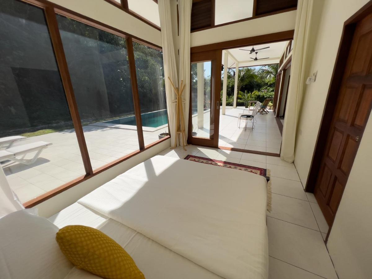 Villa Meranti - Spacious Private Pool Villa ปันไตเจอนัง ภายนอก รูปภาพ